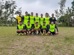 Laga Persahabatan: Tim Putra Gading FC Menang Tipis 3 : 2 atas Persikapul FC